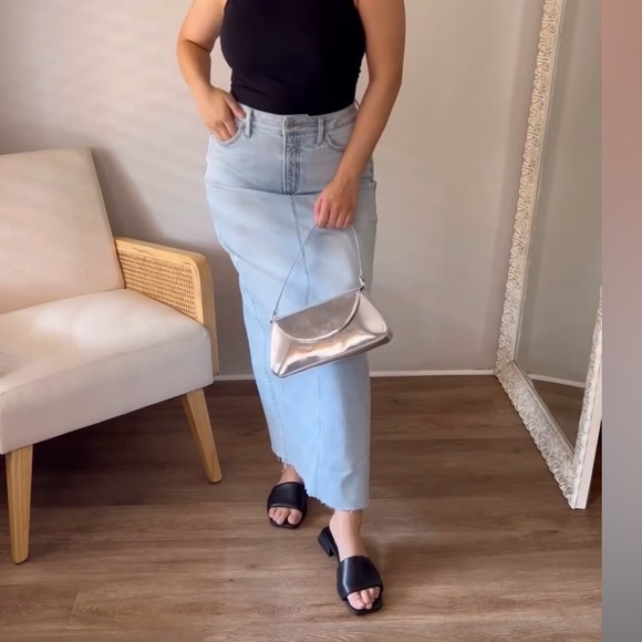 Express Thick Strap Flat Sandals - Picture 5 of 9